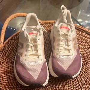 Womens new New Balance Rebel